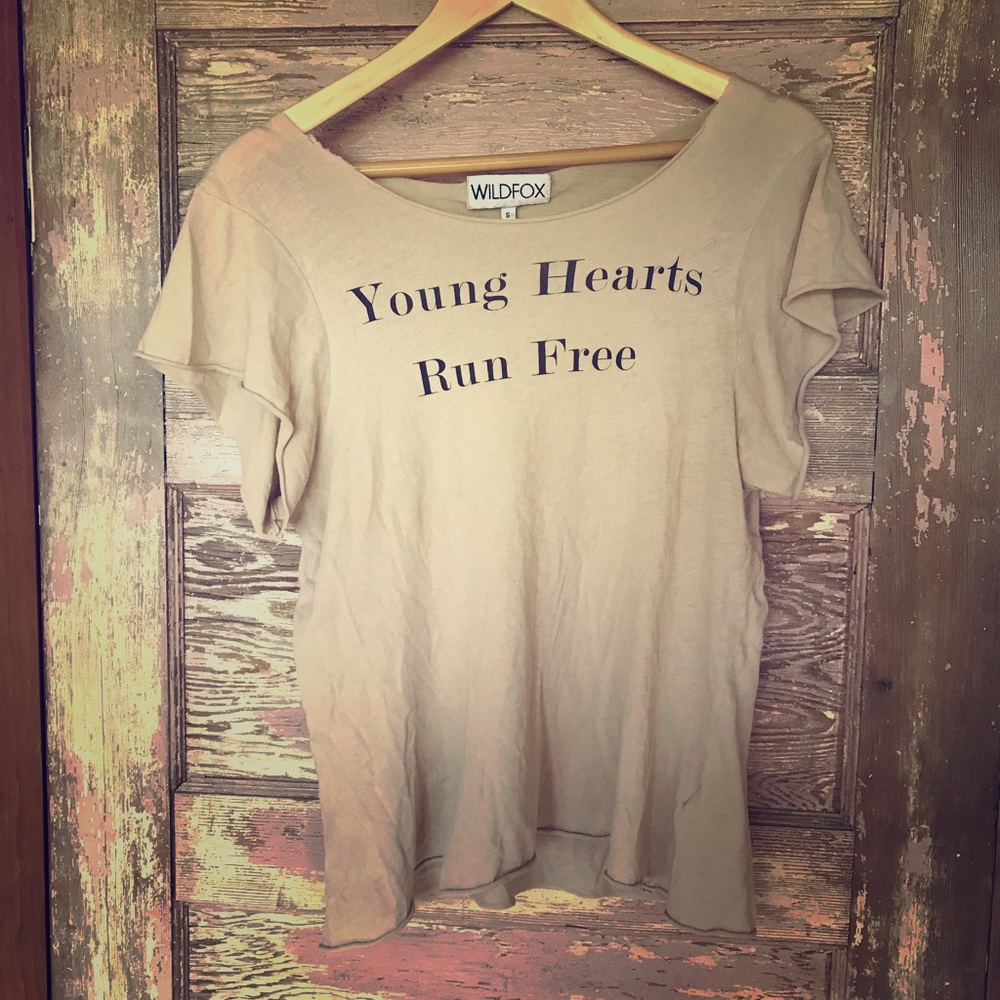 Wild fox young hearts run free tee